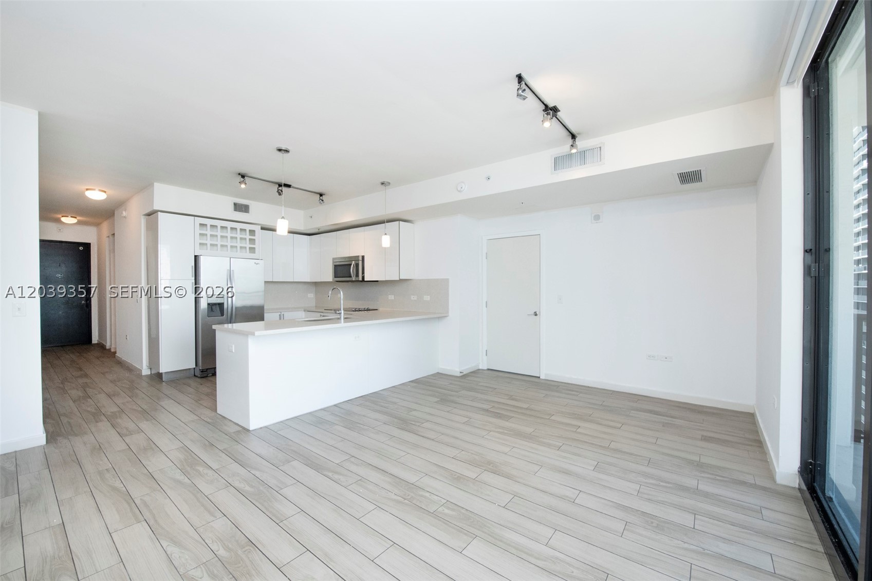 999 SW 1st Ave #2402 Miami, FL 33130