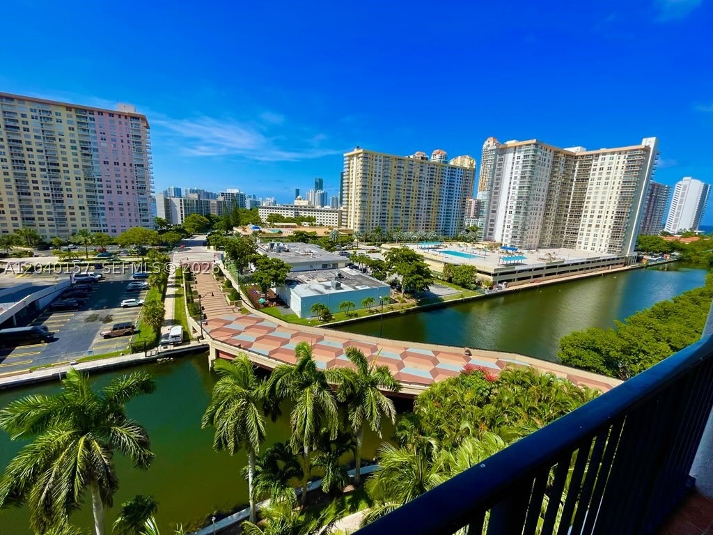 17150 N Bay Rd #2912 Sunny Isles Beach, FL 33160