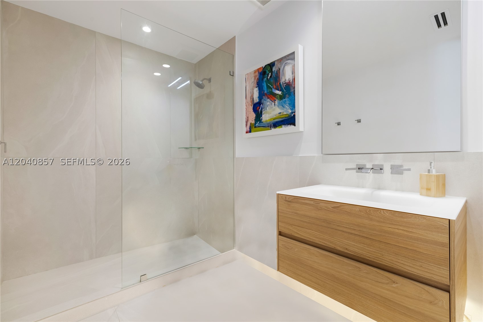 7180 E Lago Dr Coral Gables, FL 33143
