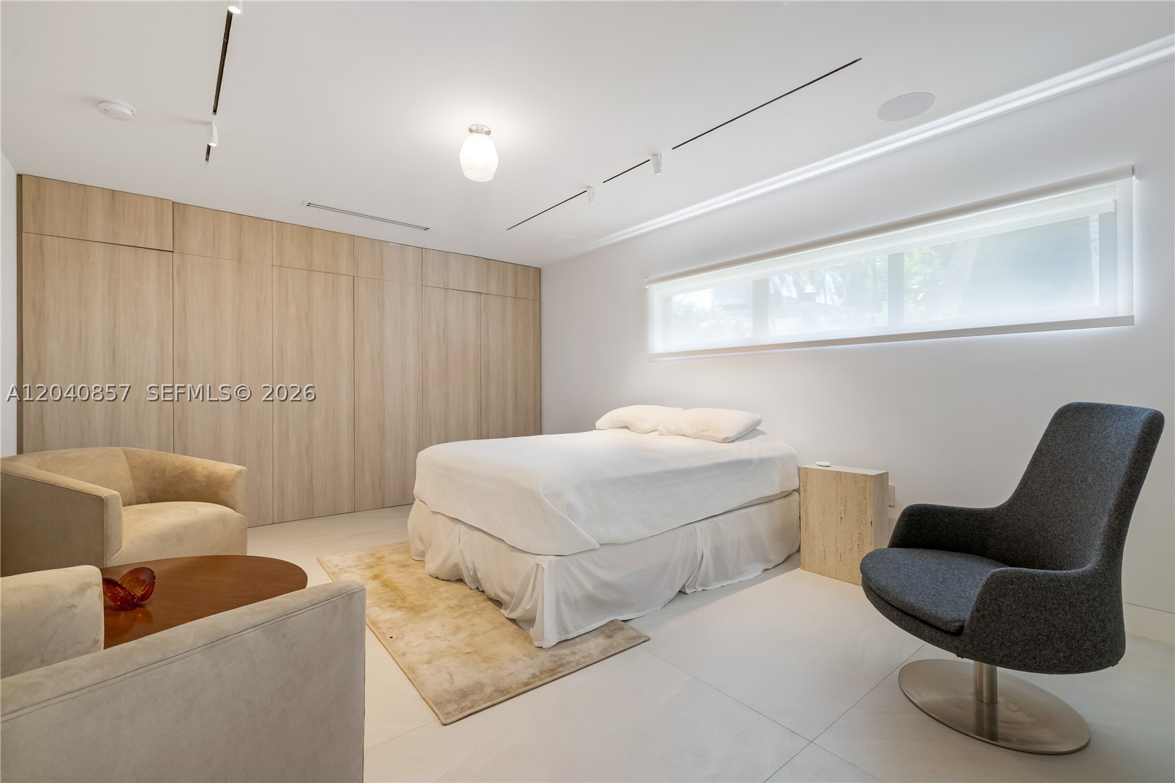 7180 E Lago Dr Coral Gables, FL 33143