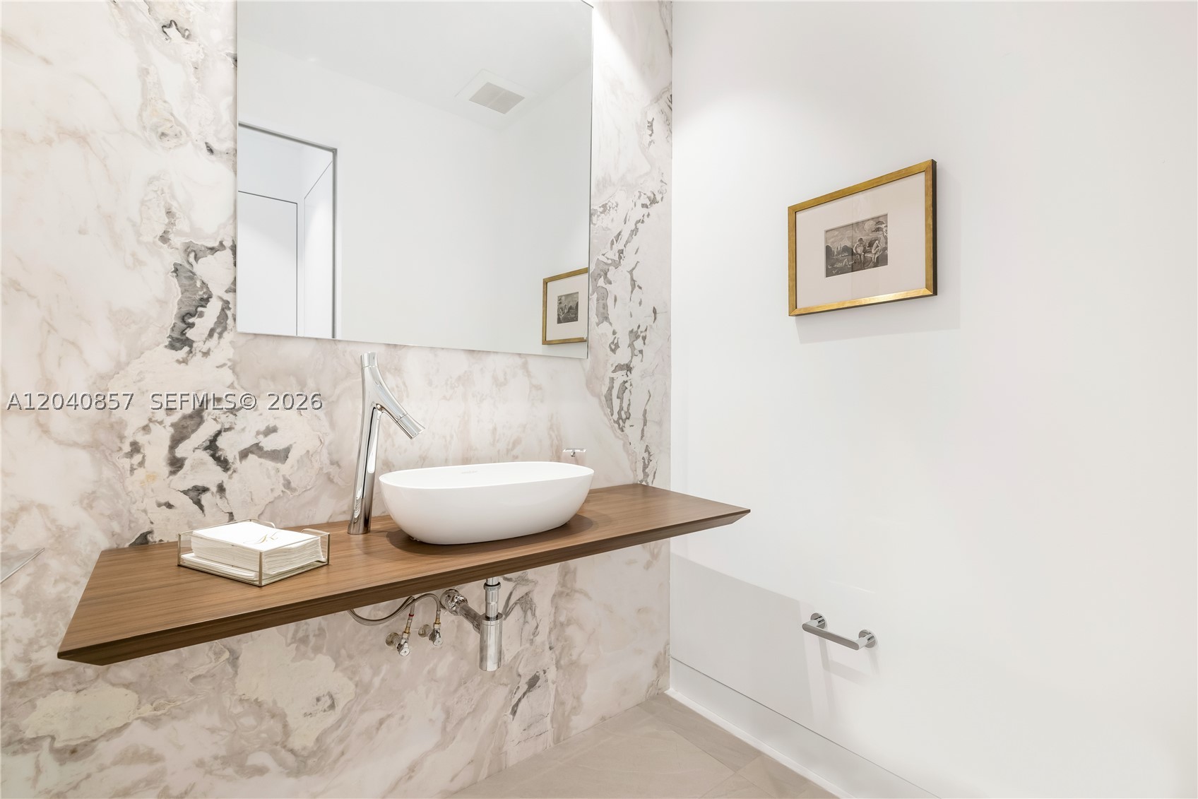 7180 E Lago Dr Coral Gables, FL 33143
