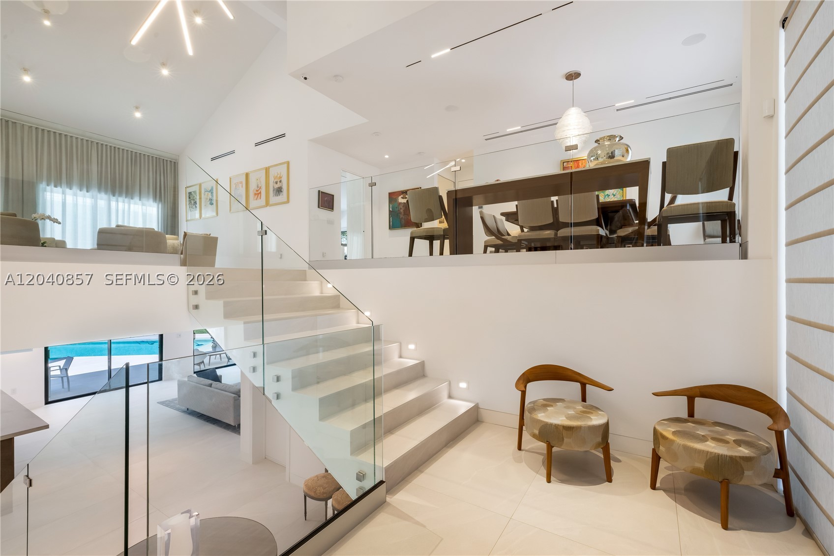 7180 E Lago Dr Coral Gables, FL 33143