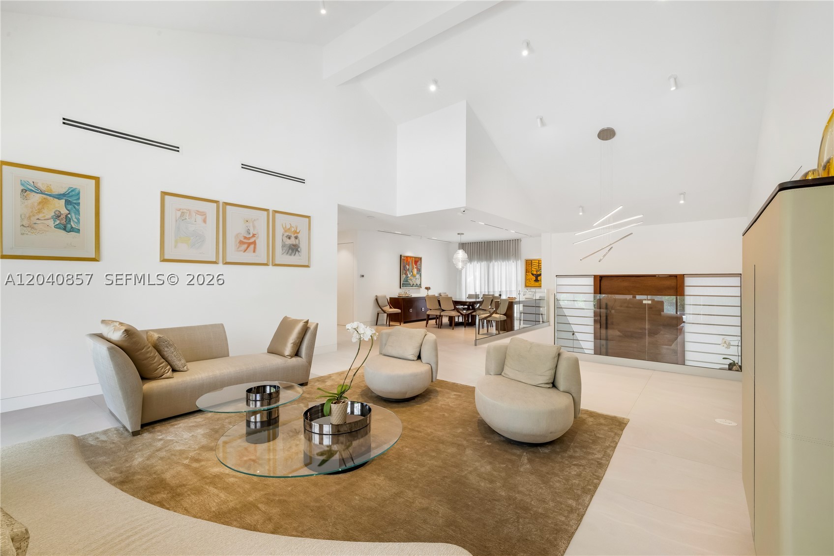7180 E Lago Dr Coral Gables, FL 33143