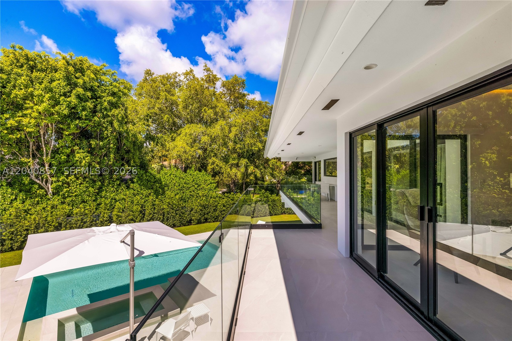 7180 E Lago Dr Coral Gables, FL 33143