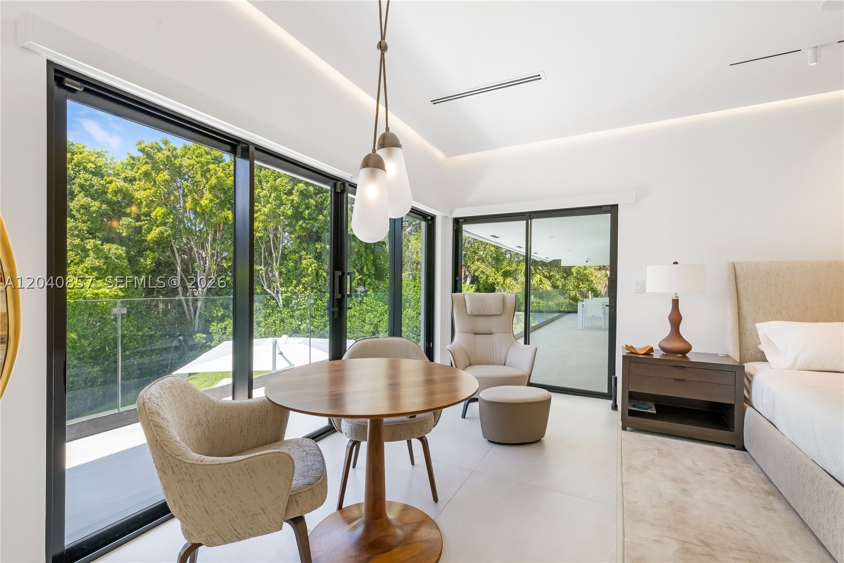 7180 E Lago Dr Coral Gables, FL 33143