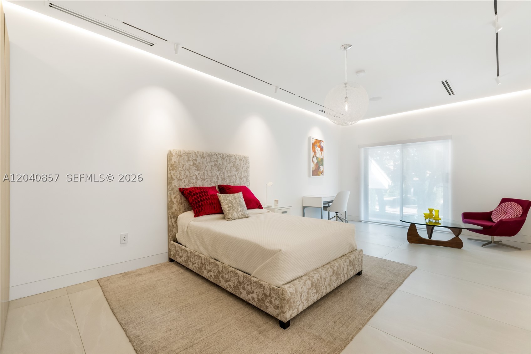 7180 E Lago Dr Coral Gables, FL 33143