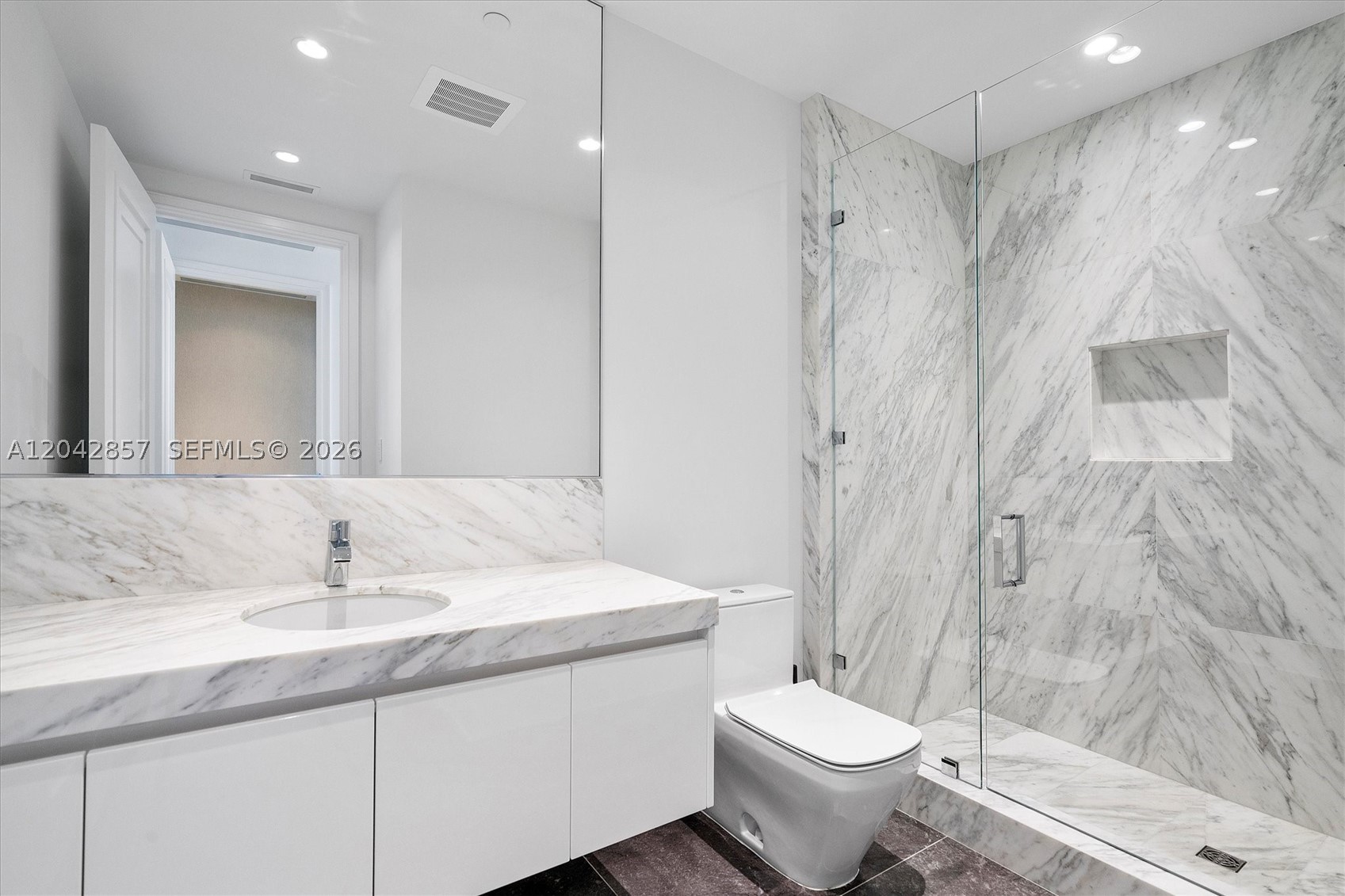 17901 Collins Ave #902 Sunny Isles Beach, FL 33160