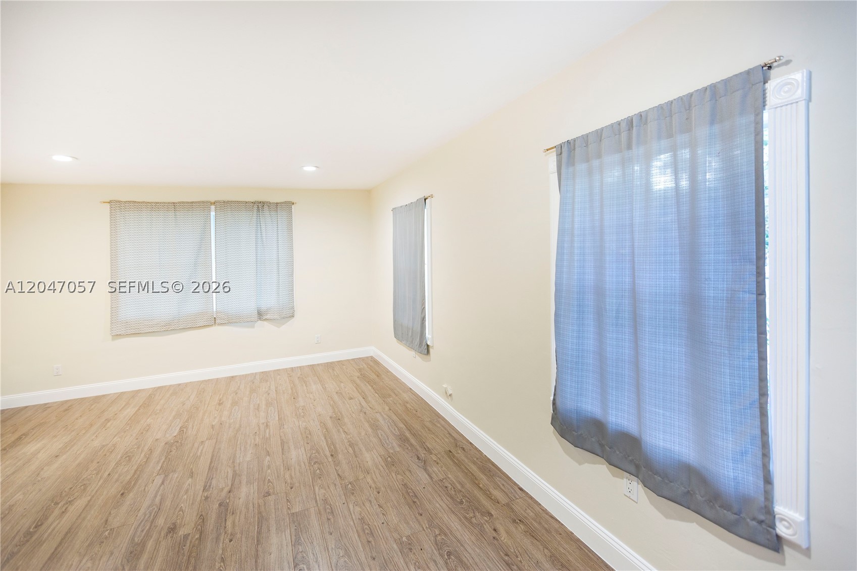 5451 SW 80th St Miami, FL 33143