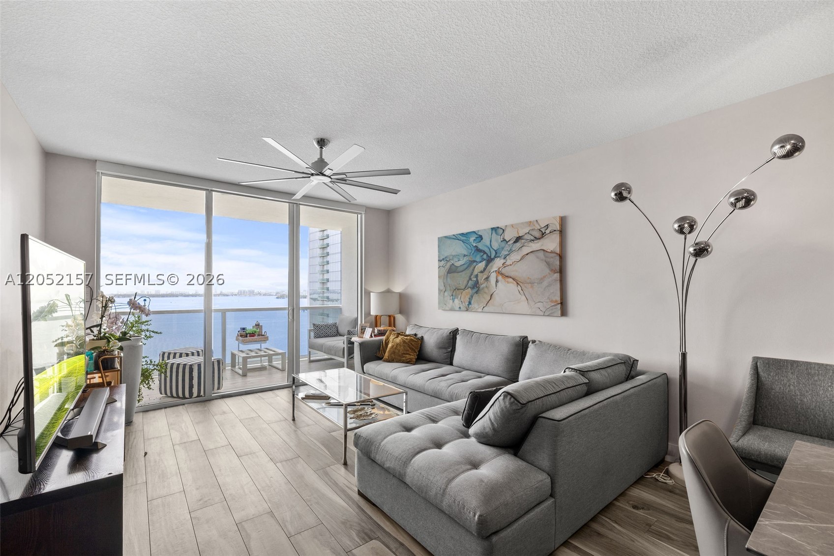 image Bay House14