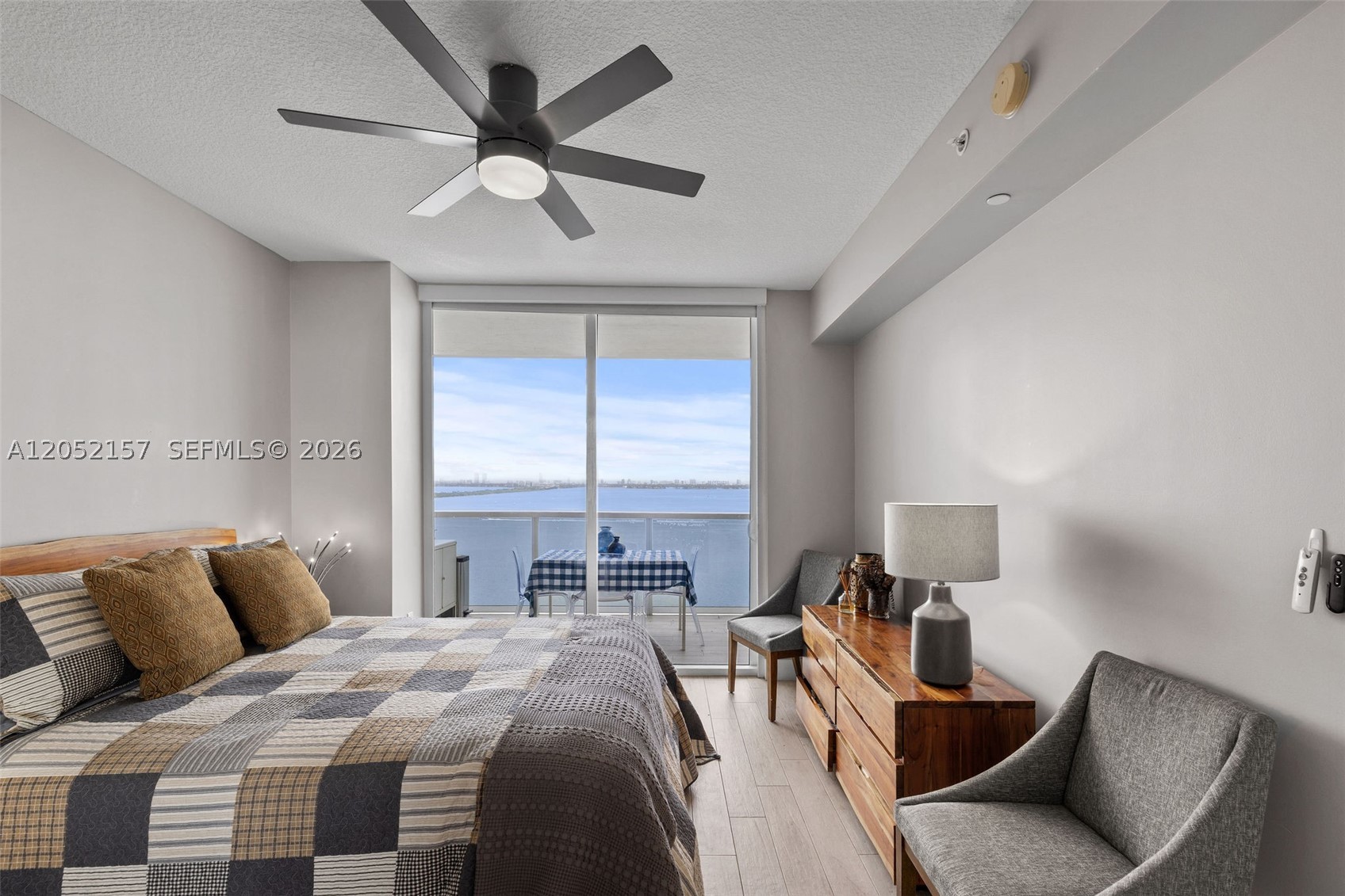 image Bay House22
