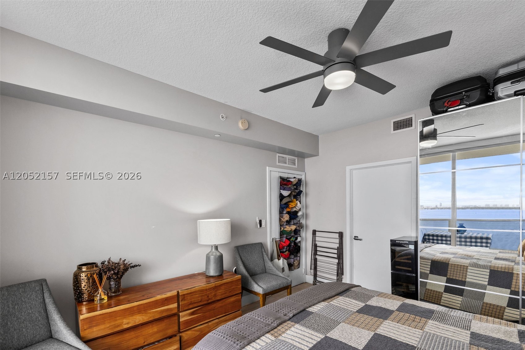 image Bay House25