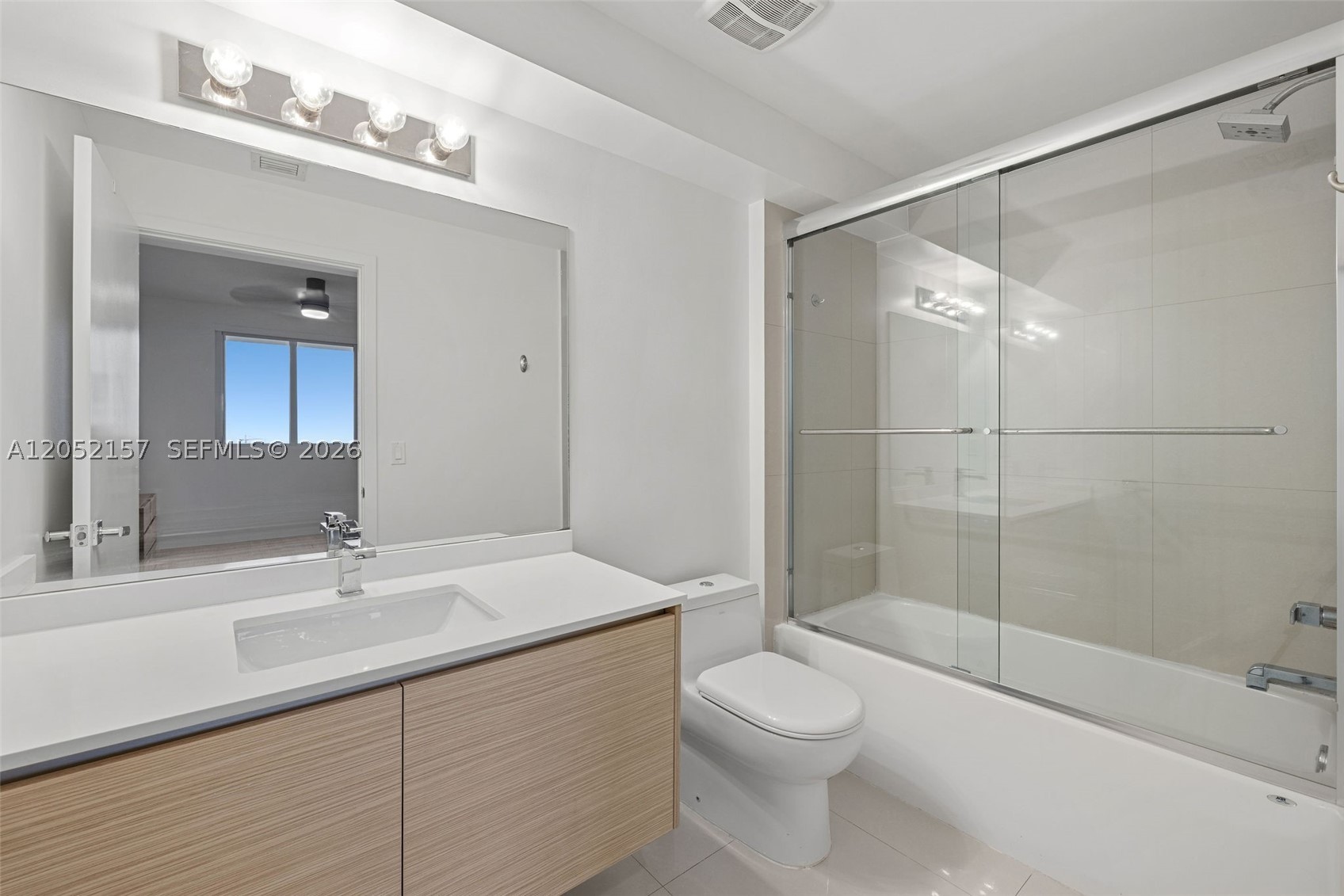 image Bay House37