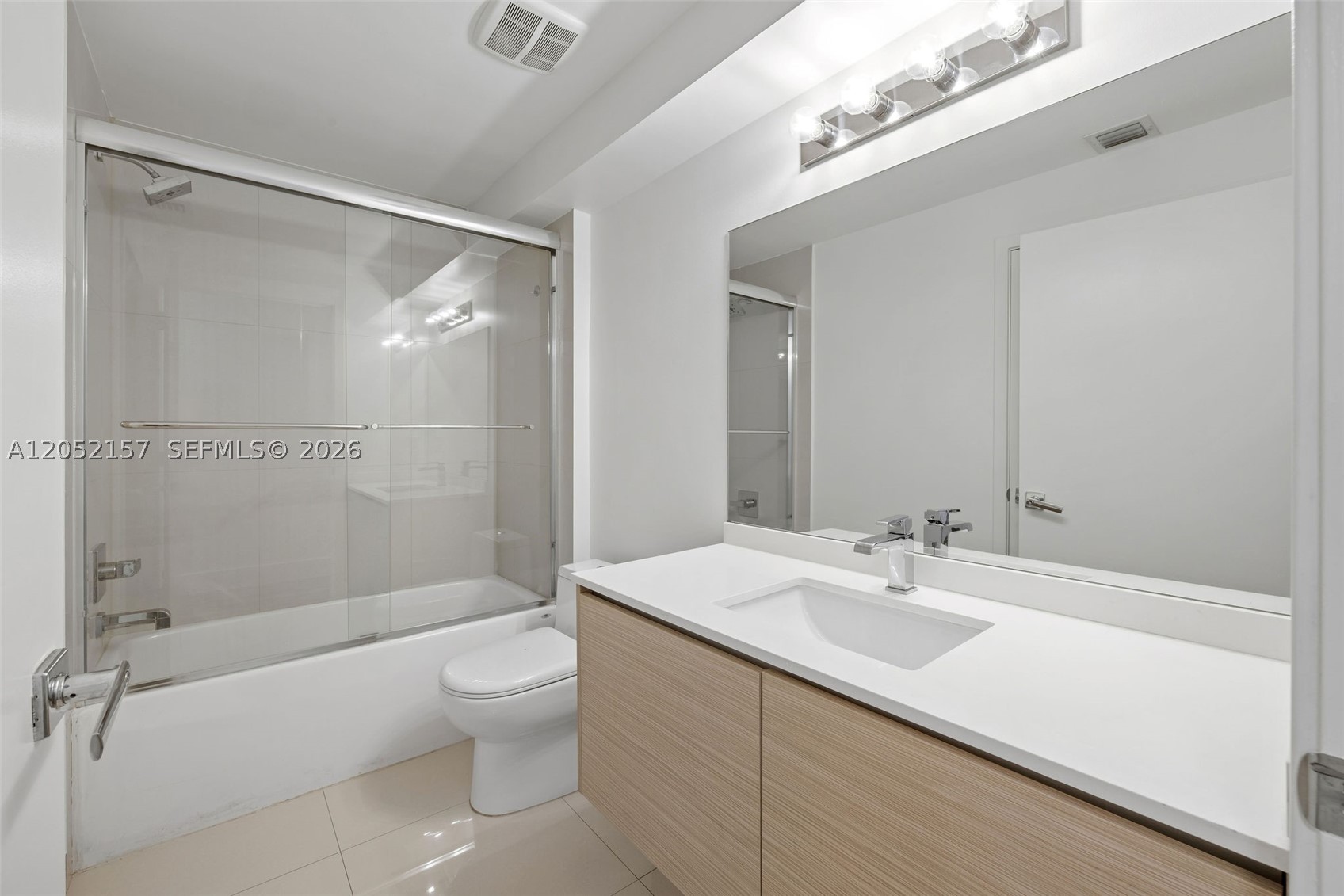 image Bay House45