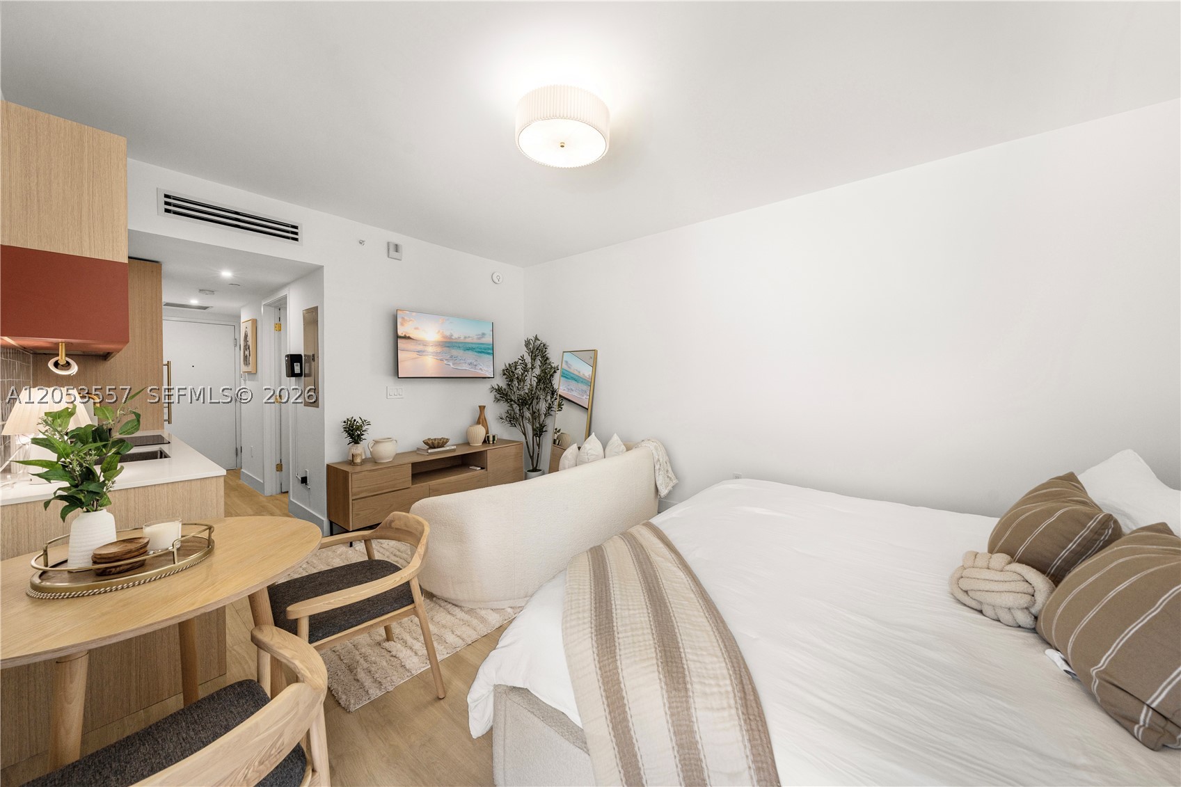 90 NE 32th St #715 Miami, FL 33127