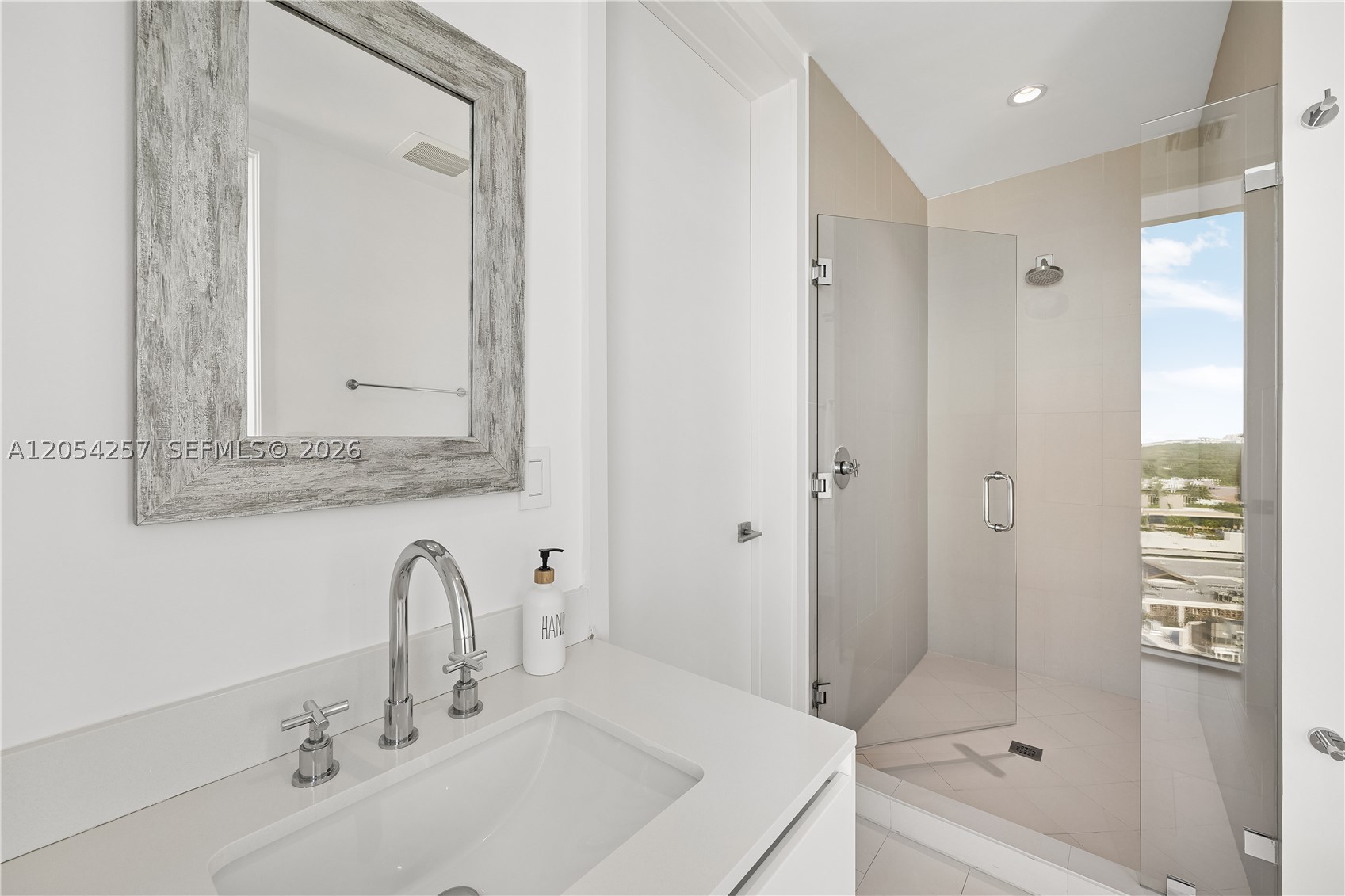 2831 S Bayshore Dr #1701 Coconut Grove, FL 33133