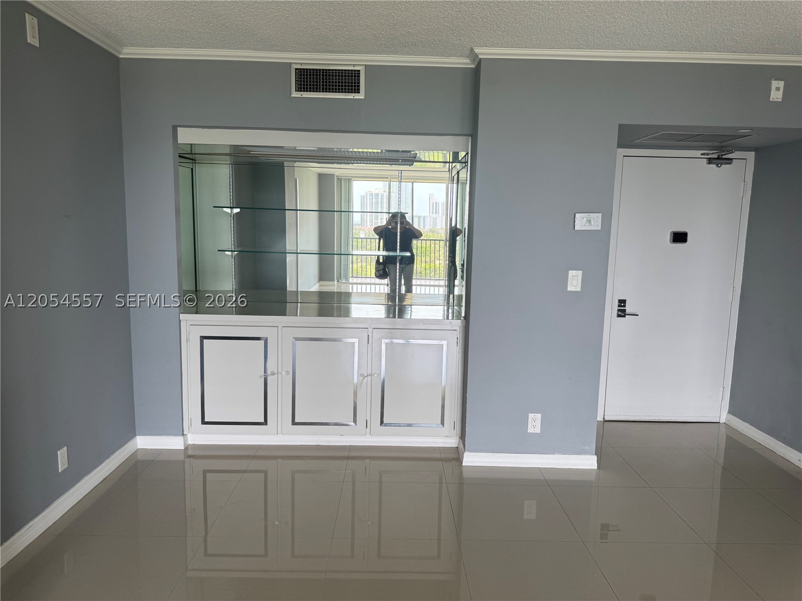 20335 W Country Clb Dr #1206 Aventura, FL 33180