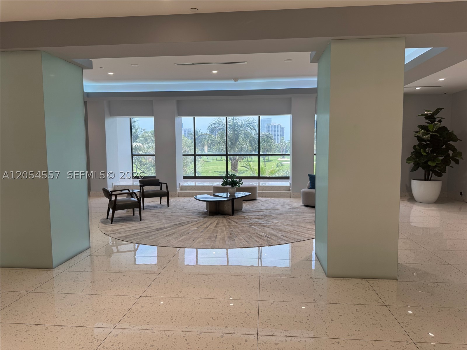 20335 W Country Clb Dr #1206 Aventura, FL 33180