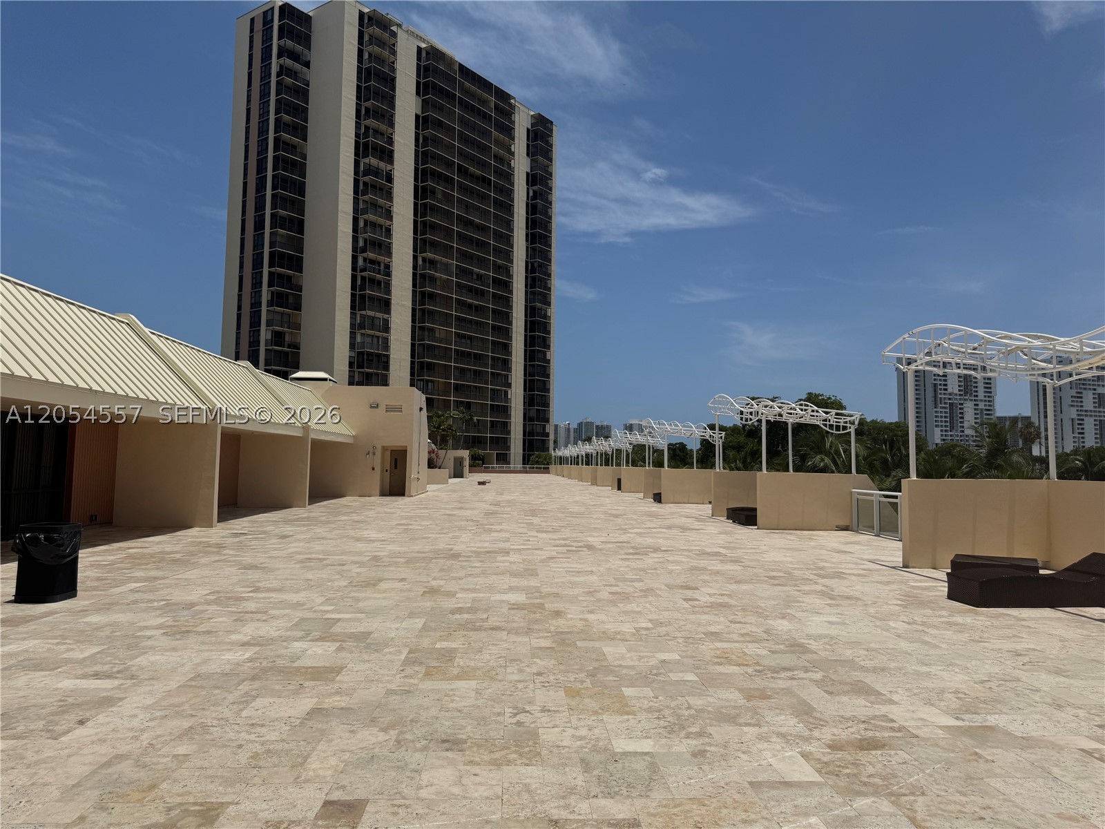 20335 W Country Clb Dr #1206 Aventura, FL 33180