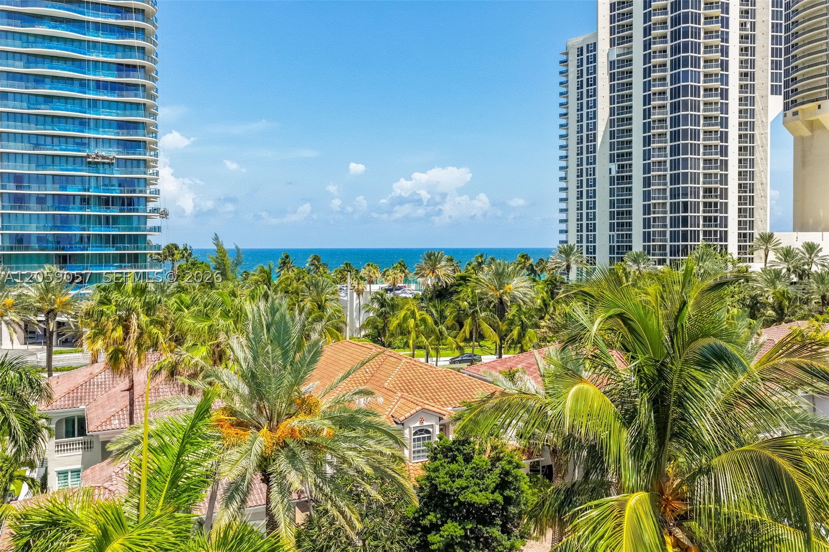 4027 194th Trl Sunny Isles Beach, FL 33160