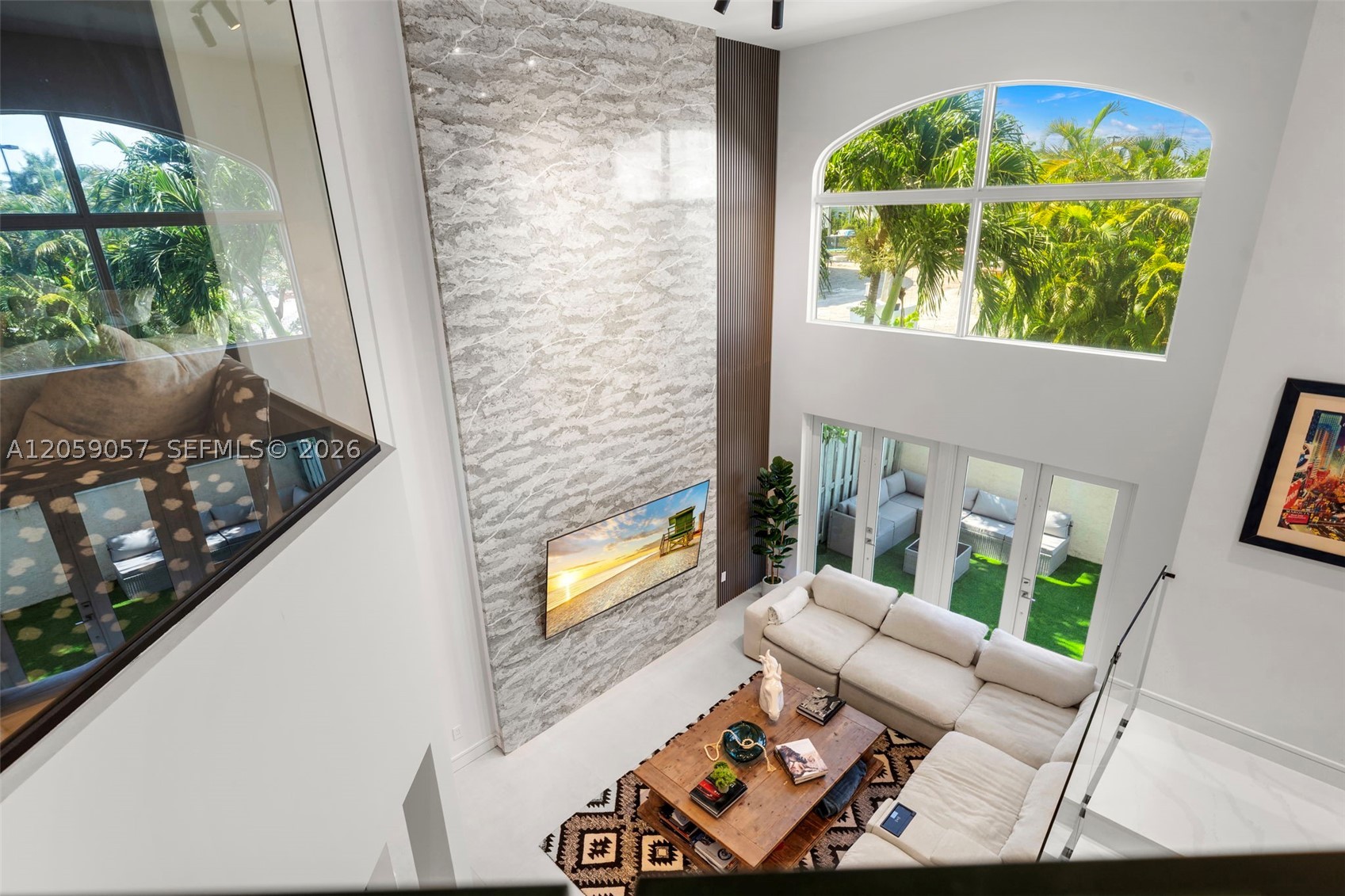 4027 194th Trl Sunny Isles Beach, FL 33160