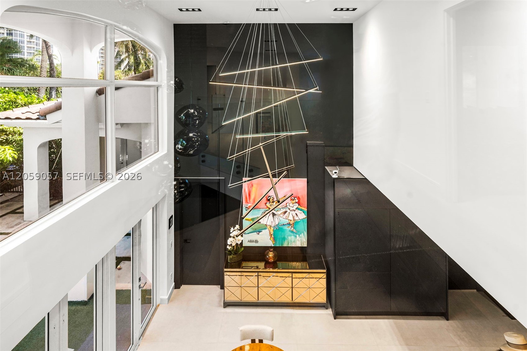 4027 194th Trl Sunny Isles Beach, FL 33160
