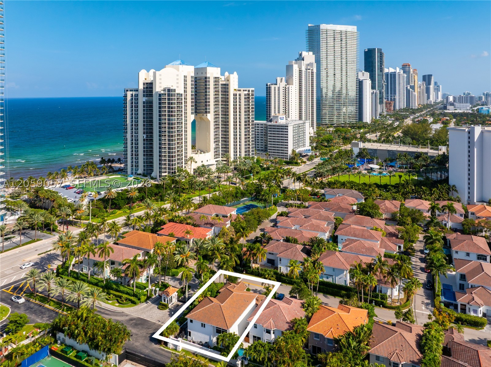 4027 194th Trl Sunny Isles Beach, FL 33160