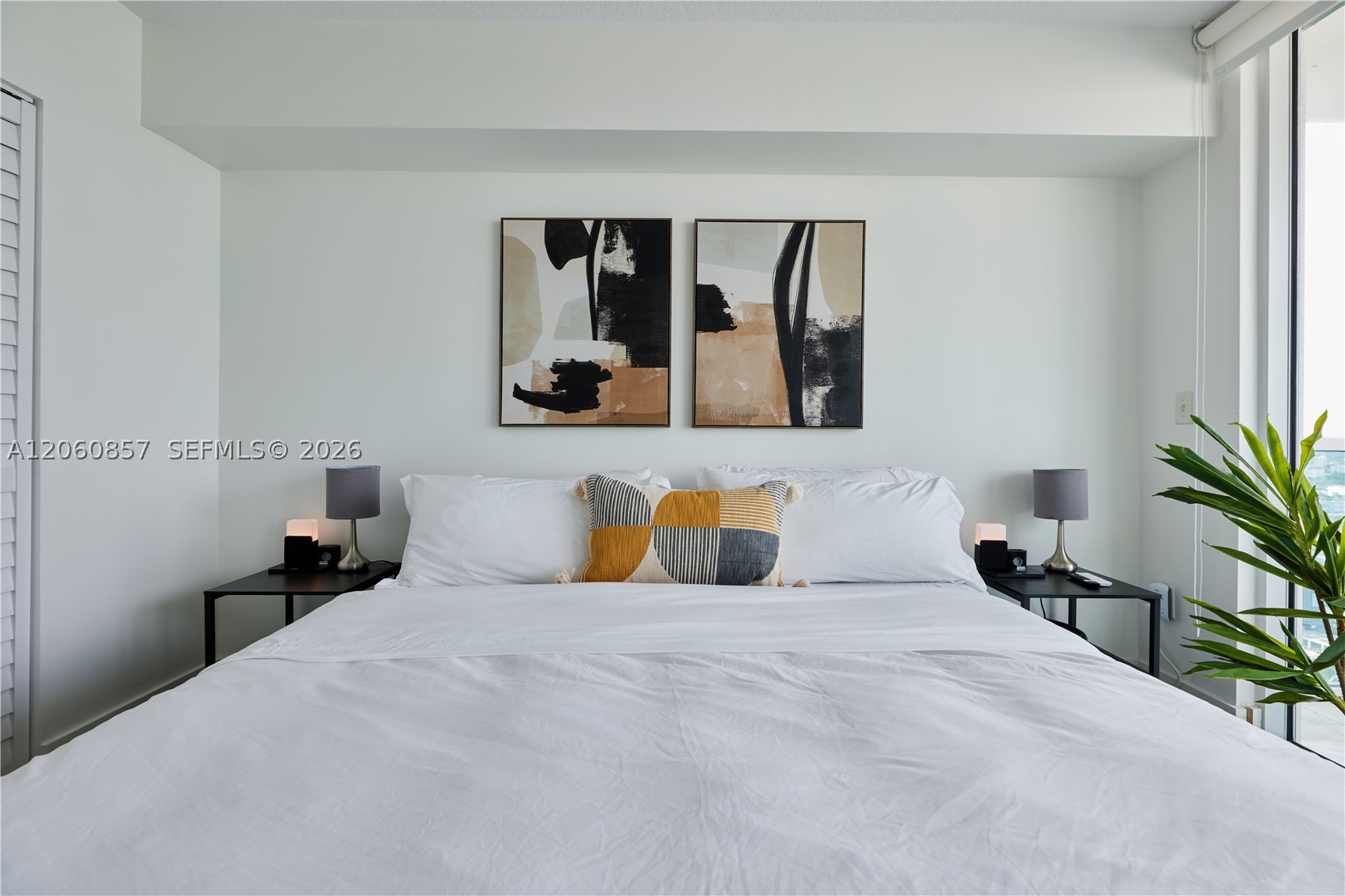 image Brickell on the River North10