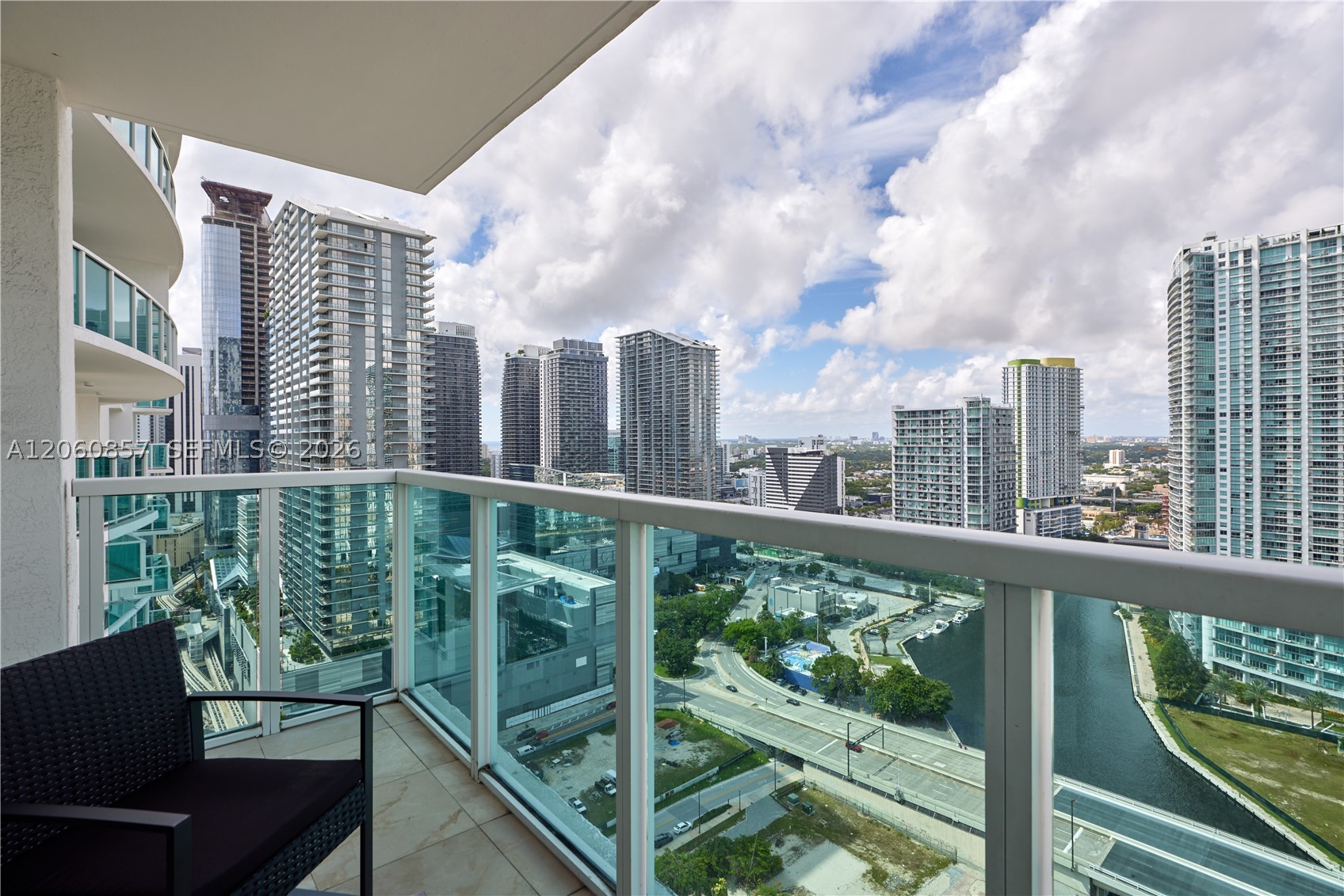 image Brickell on the River North14
