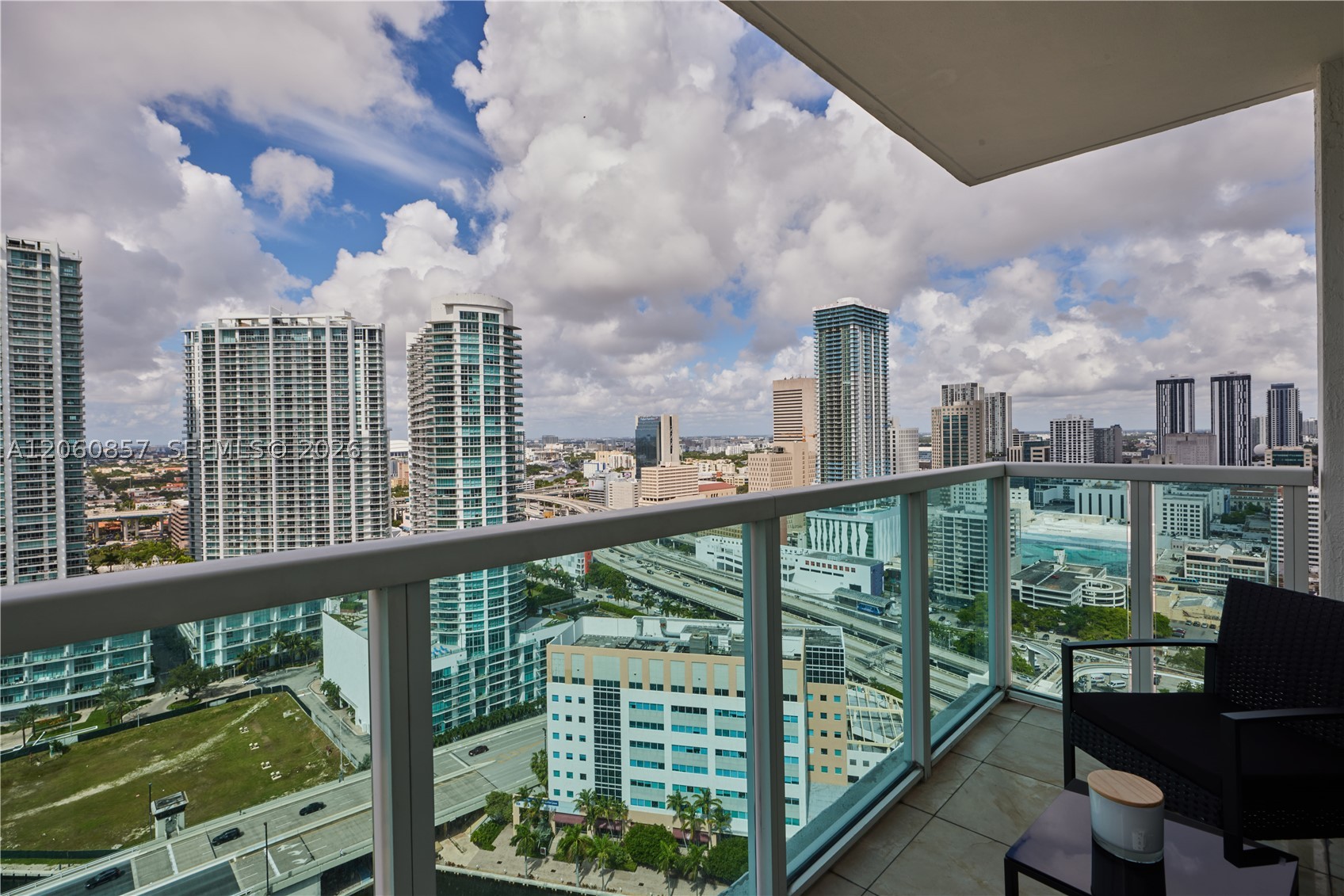 image Brickell on the River North15