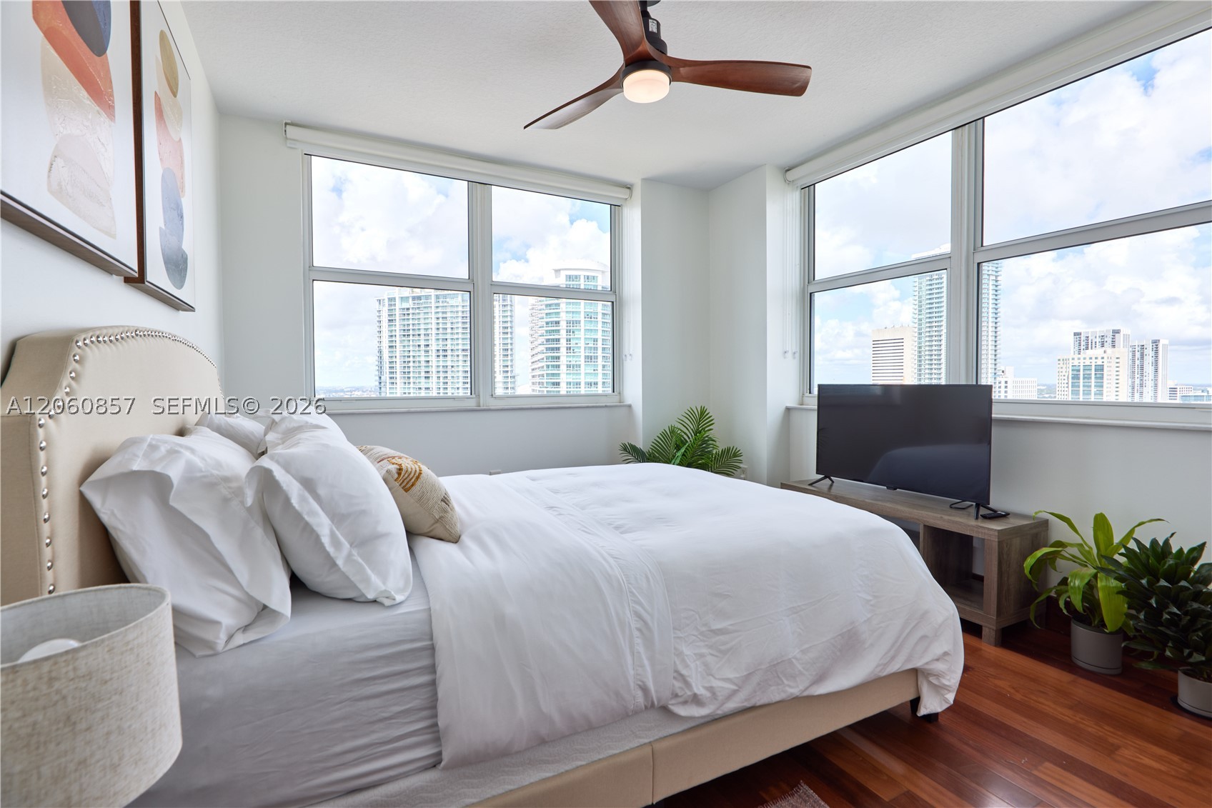 image Brickell on the River North19