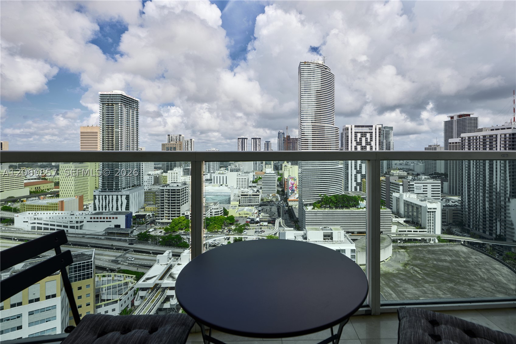 image Brickell on the River North23