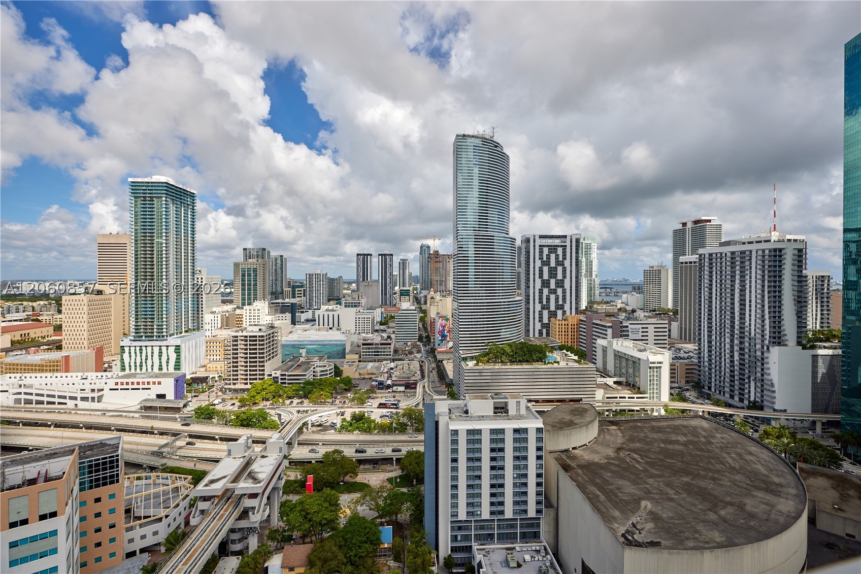 image Brickell on the River North24