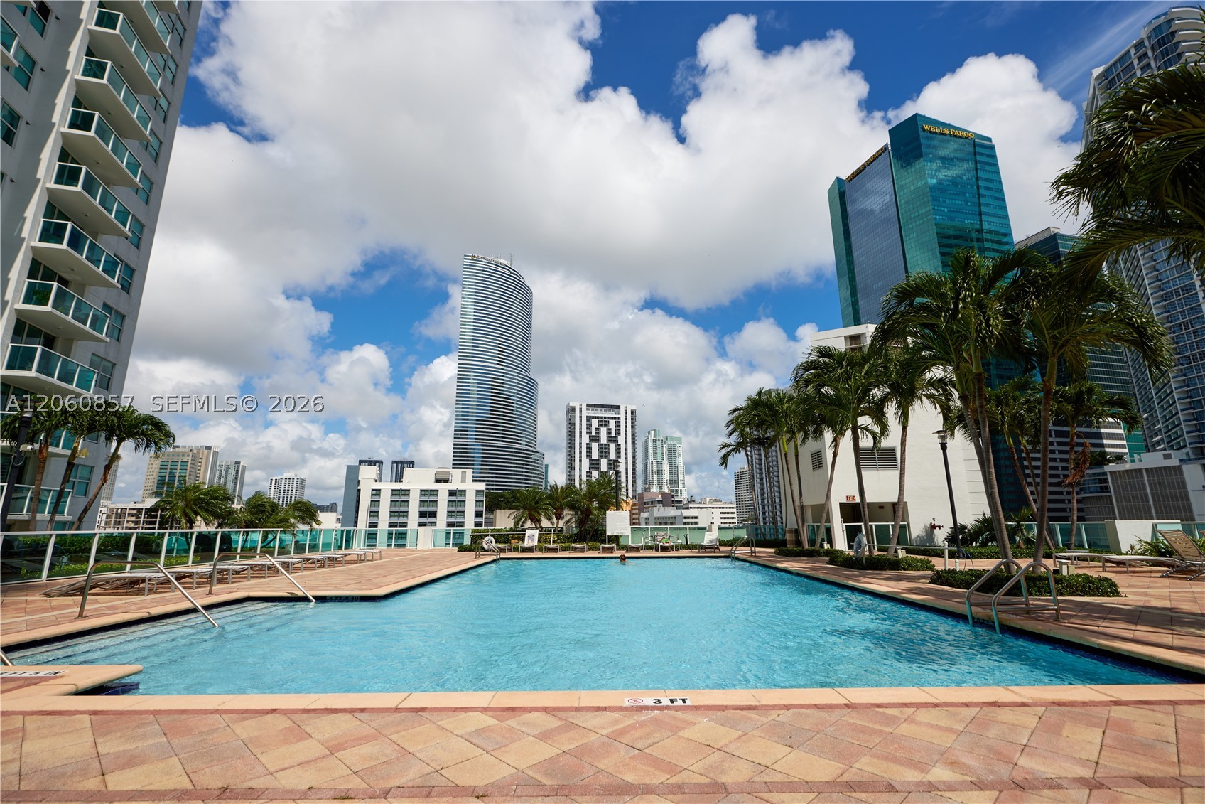 image Brickell on the River North33