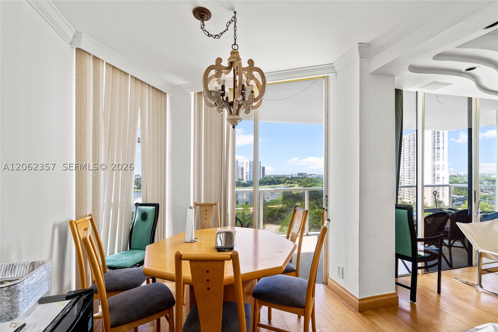 image Hamptons West9
