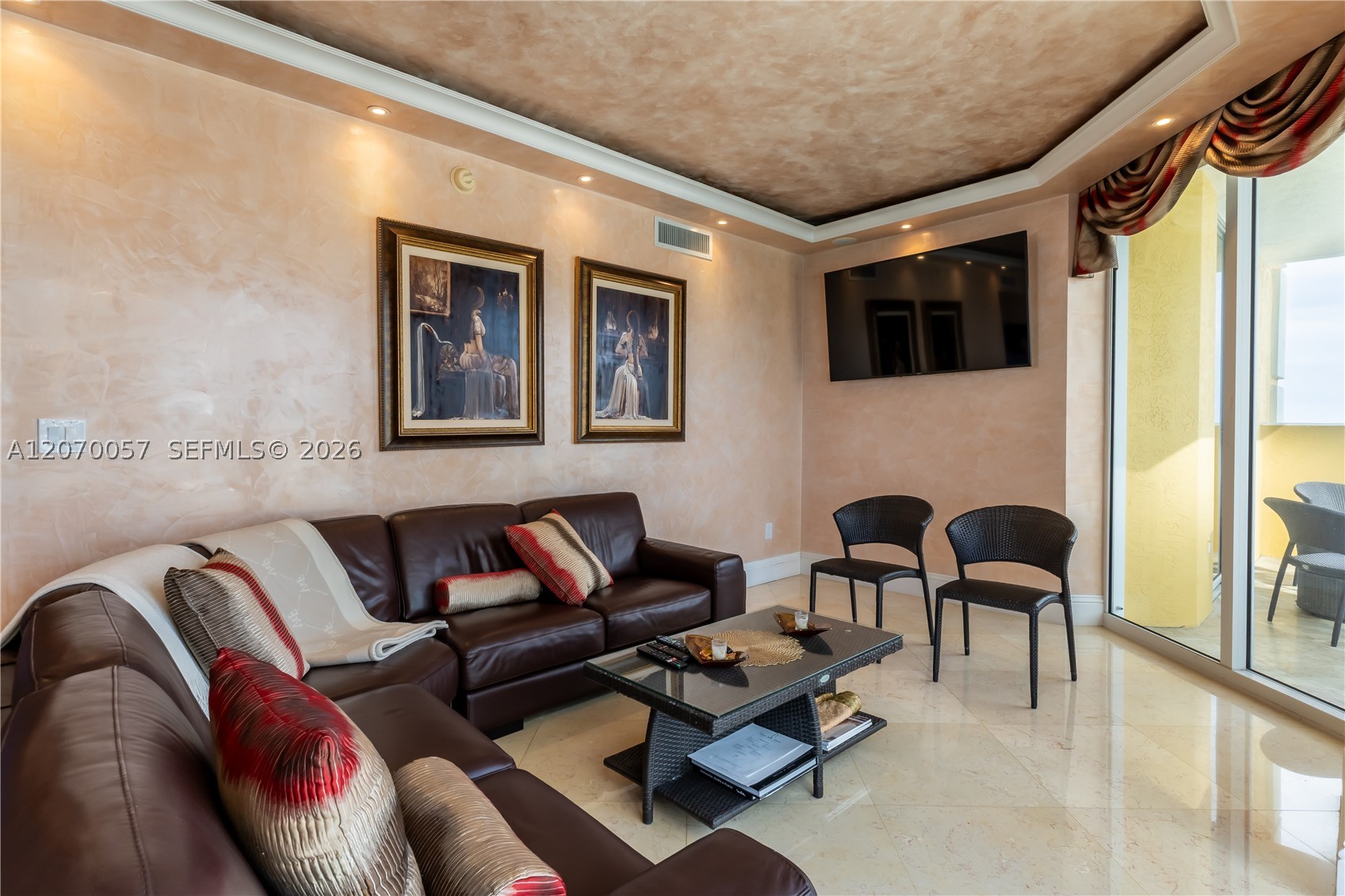 image Acqualina Residences12