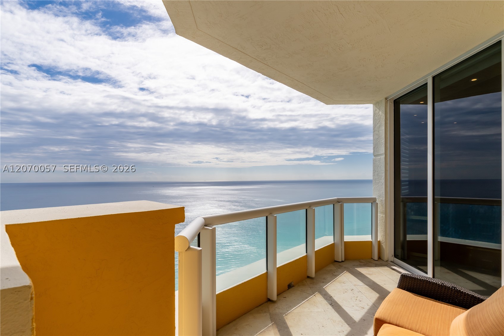 image Acqualina Residences15
