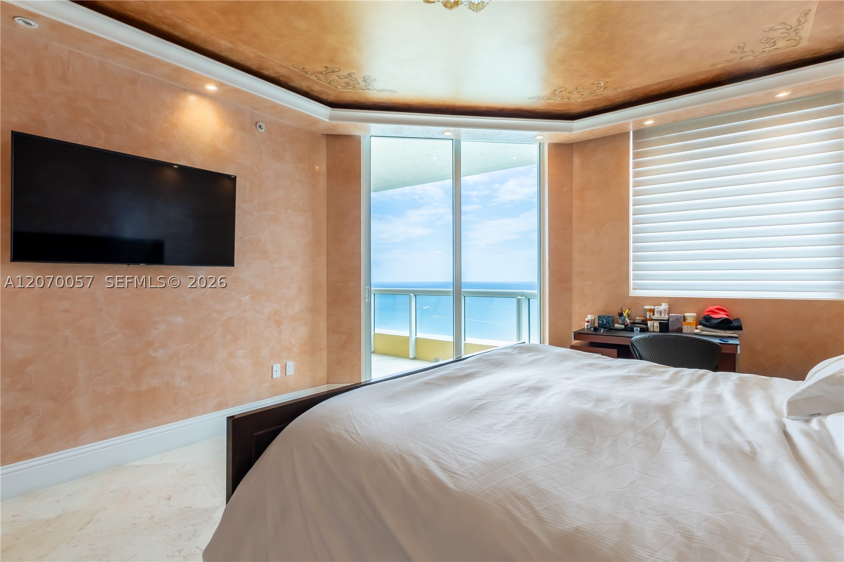 image Acqualina Residences17