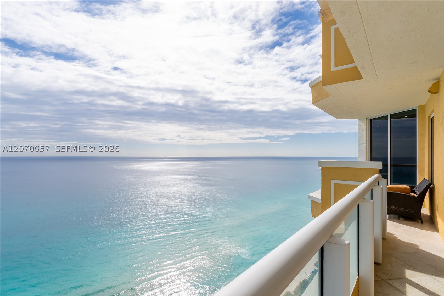 image Acqualina Residences2