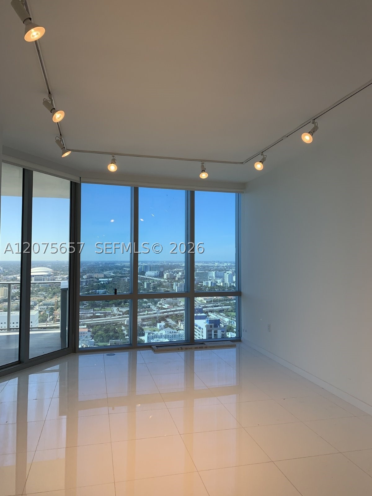 image Paramount Miami Worldcenter65