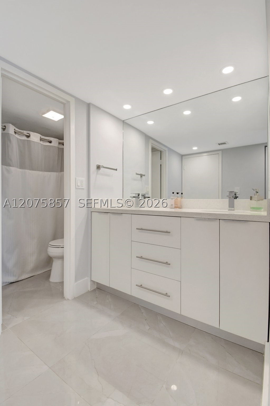 image Arlen House East12