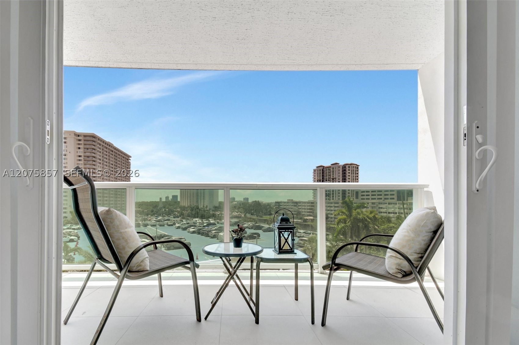 image Arlen House East13