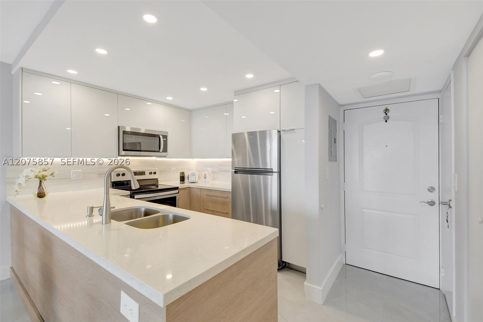 image Arlen House East6