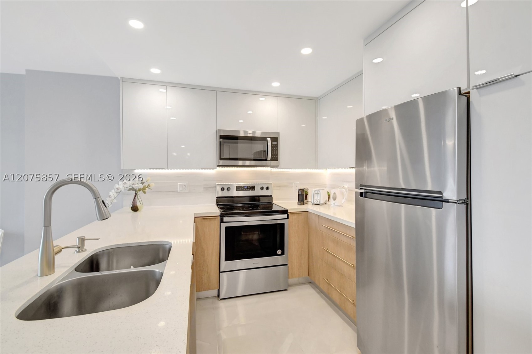 image Arlen House East7
