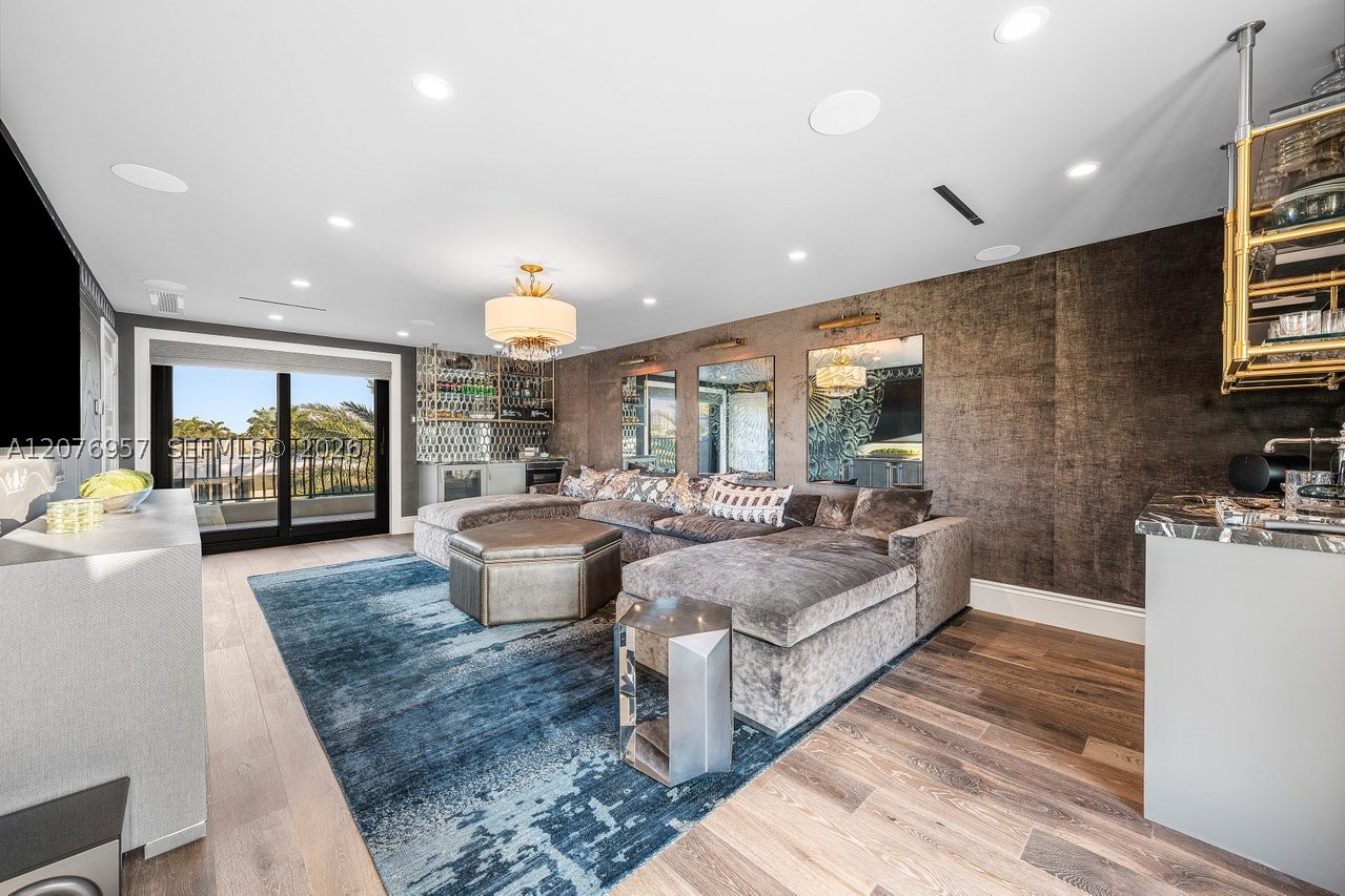 633 Isle Of Palms Dr Fort Lauderdale, FL 33301