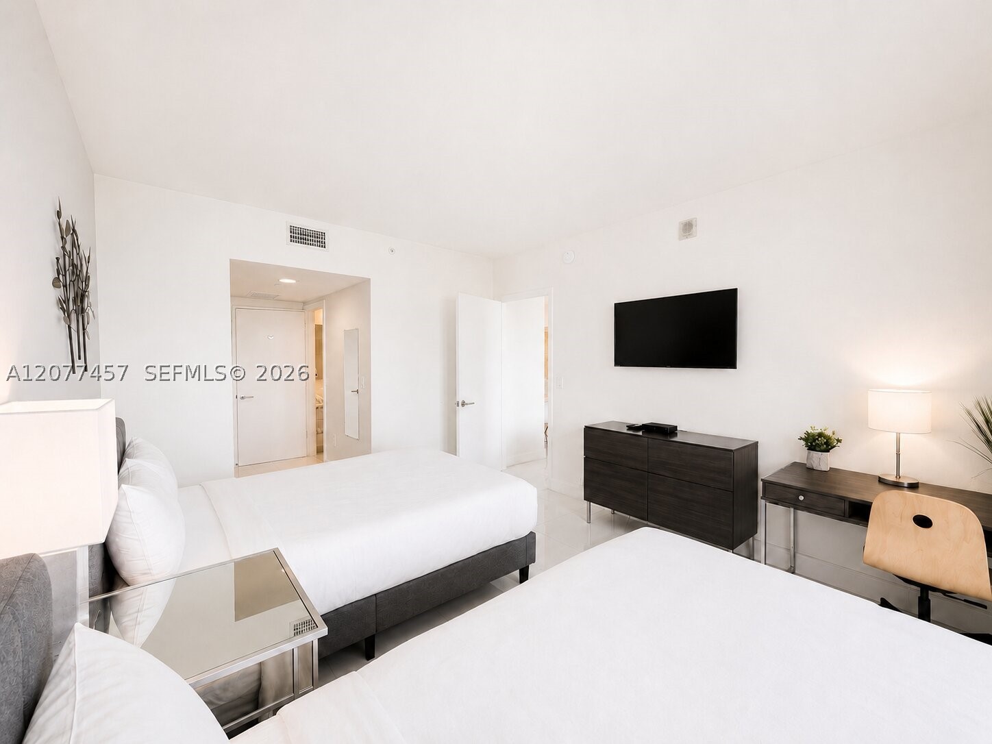 image Beachwalk Condominium10