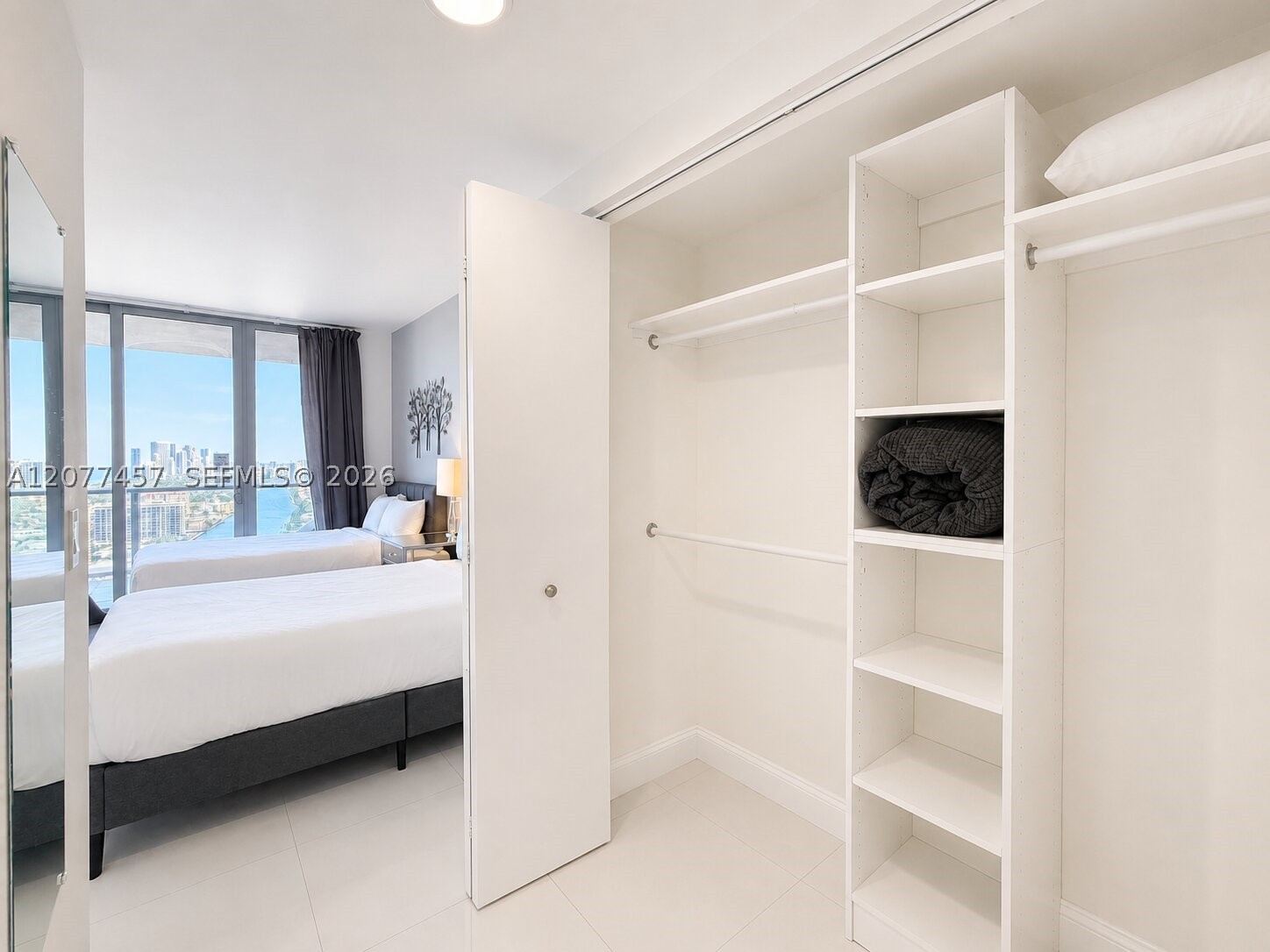 image Beachwalk Condominium12