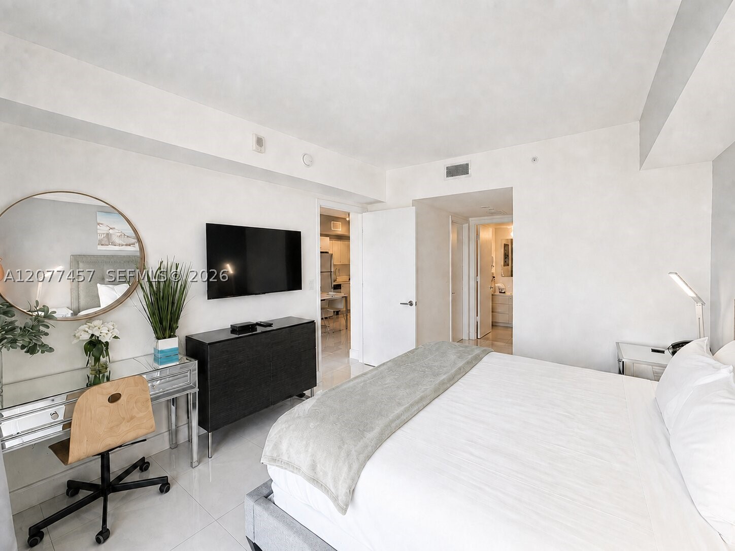 image Beachwalk Condominium18