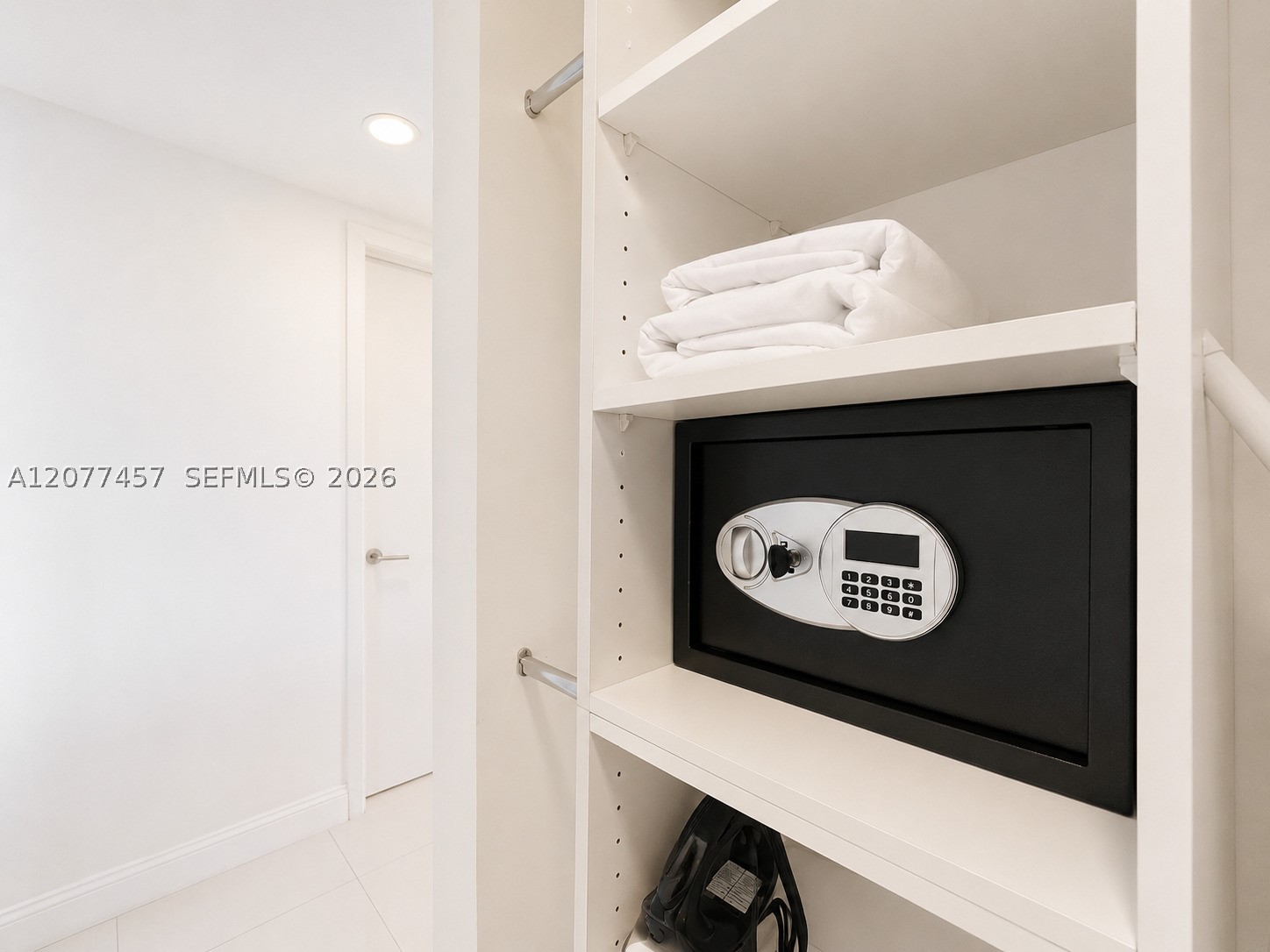 image Beachwalk Condominium20