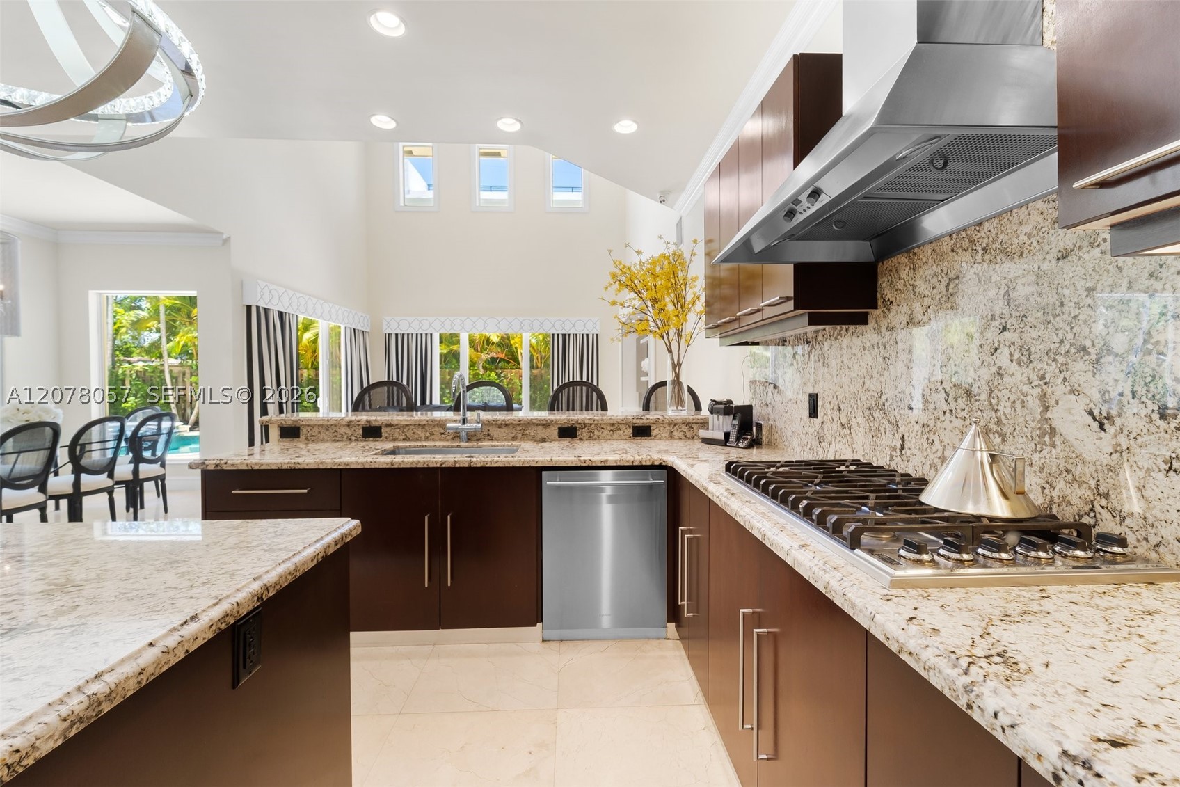 275 189th Ter Sunny Isles Beach, FL 33160