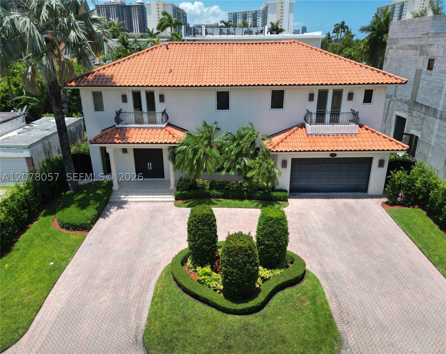 275 189th Ter Sunny Isles Beach, FL 33160